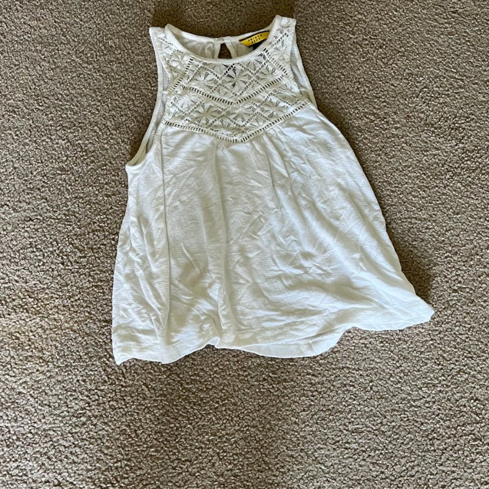 Women's white xs Tanktop with lace detail on front, halter neck
